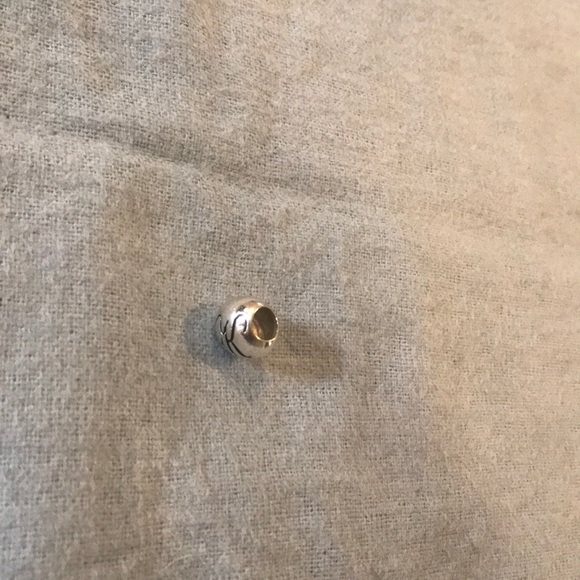 FREE W/ $15 PURCHASE Sterling silver letter K bead - Picture 2 of 3